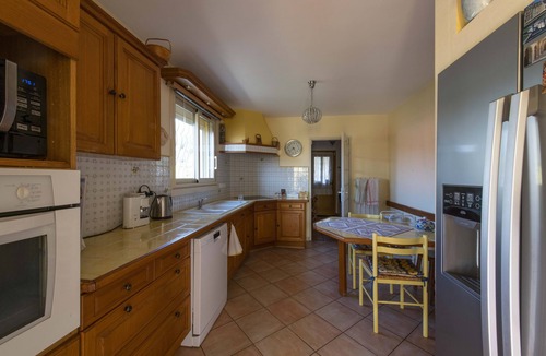 Le Beausset Villa | Magnificent villa in wooded site