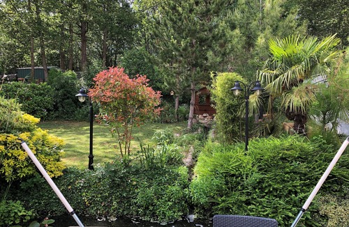Villemeux-sur-Eure House | Maison 4ch Piscine Intérieure, Jacuzzi, Sauna, Billard, Cheminée et Jardin Clos