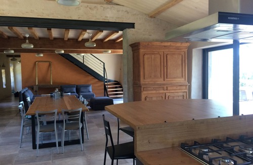 Sepvret House | Maison de Luxe Indépendante Dans une Aile du Logis, Terrasse Nature, Randonnées