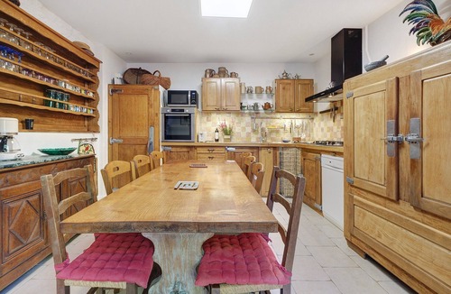 Daglan House | Maison des papillons Daglan – Spacious Family Home with Pool in Village Center