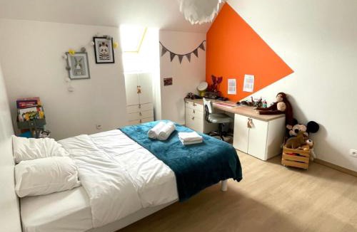 Couchey House | Maison familiale piscine les petits loups