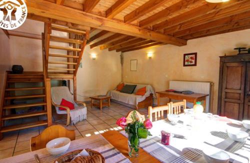 Saint-Didier-sur-Rochefort House | Maison authentique 19e siècle avec jardin et animaux acceptés - FR-1-496-360
