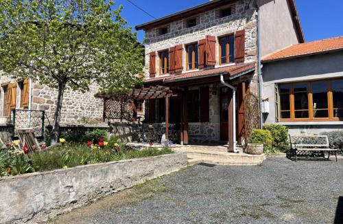 Laprugne House | Maison individuelle paisible avec animaux admis, activités pour tous - FR-1-489-448