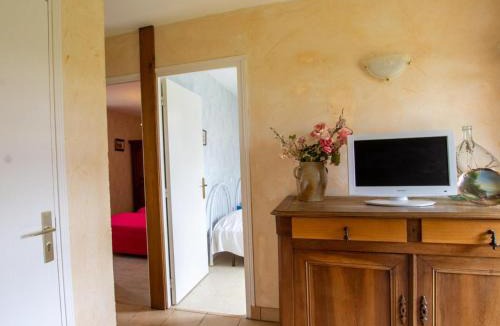 Villac House | Maison isolée avec cheminée, animaux acceptés, proche attractions historiques - FR-1-616-154