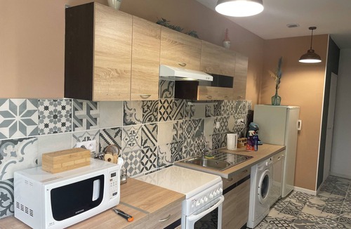 Beaumont Apartment | 🏡 Maison "L'Écolier" - Terrace & private parking - 10 min from Futuroscope