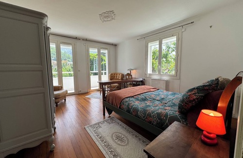 Digne-les-Bains House | Maison Petite Florence Provençale by Bookingfuté