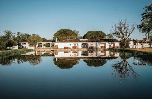 Saintes-Maries-de-la-Mer House | Mas de Dard, an Exceptional Estate in Provence, with a heated pool and a padel court