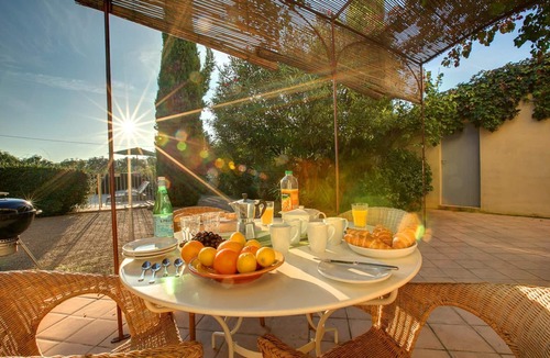 Caromb Villa | Mas St Siffrein - Three Bedroom Villa, Sleeps 6