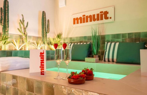 Vitrolles Apartment | minuit - Love Room avec jacuzzi privatif et hammam Marseille Aix