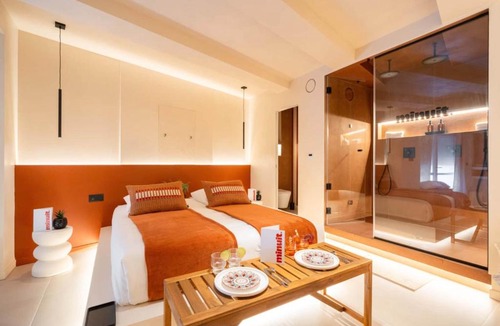 Vitrolles Apartment | minuit - Love Room avec jacuzzi privatif et hammam Marseille Aix