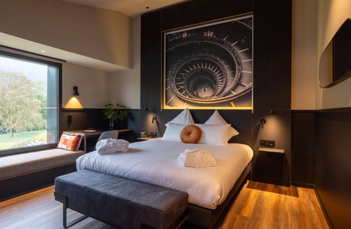 Voglans Hotel | Miura
