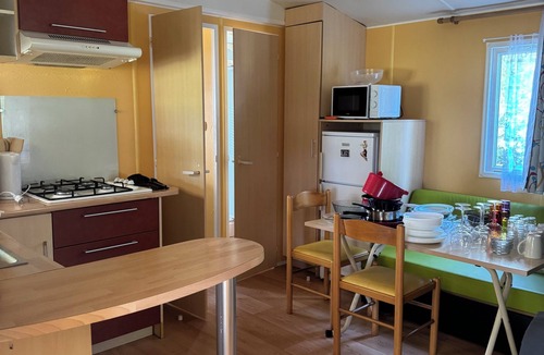 Saint-Fort-sur-Gironde House | Mobile home for rent, fully equipped, with sheets, bedding, and bath towels included,