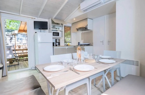 Saint-Paul-en-Foret House | Mobile Home BAHIA 35m² 6 persons 6 persons
