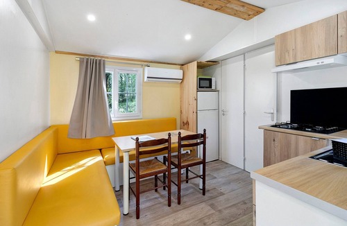 Bouzic House | Mobile Home "Calvi": Holidays in Dordogne, Shared Pool & Mini-Farm near Sarlat