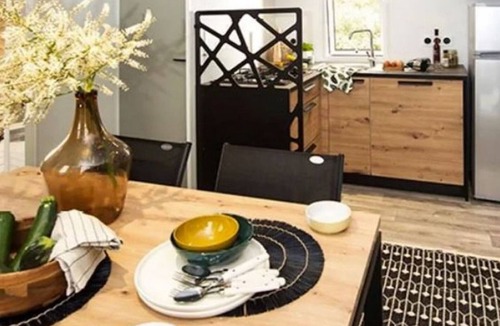 La Douze House | Mobile home for 5 with terrace and equipped kitchen