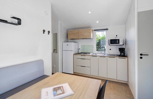 Bouzic House | Mobile Home "Malaga": Dordogne Getaway, Shared Pool & Mini-Farm near Sarlat