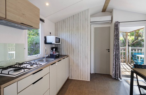 Bouzic House | Mobile Home "Malaga": Dordogne Getaway, Shared Pool & Mini-Farm near Sarlat