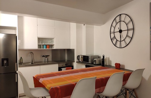 Couronne Urbaine Apartment | Modern 4-star 2-bedroom apartment in the center of Aix with parking and terrace