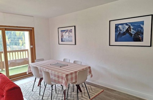 Seez Apartment | Modern apartment in the heart of Séez