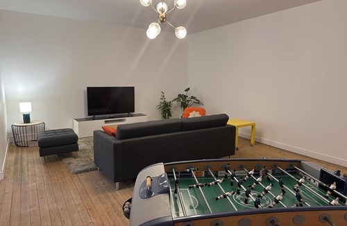Moulins Apartment | Modern city-center gîte in Moulins for 4 with Wifi
