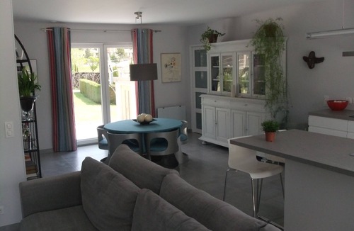Castellane Villa | Moderne Nieuwbouwvilla met Verwarmd Privé Zwembad Midden de Rustige Natuur