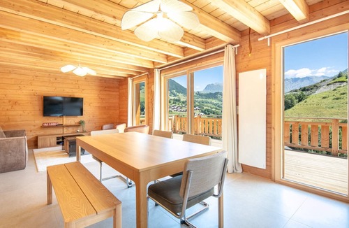 Saint-Jean-d'Arves Ski Chalet | Mountain Chalet in Saint-Jean-d'Arves