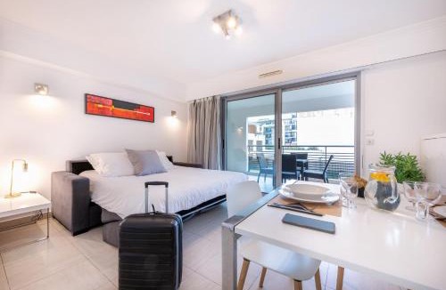 Cros-de-Cagnes Apartment | Nemea Appart Hotel Le Lido Cagnes sur Mer