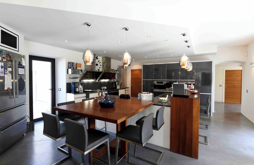 Caumont-sur-Durance House | New country house in Provence, between the Luberon and the Alpilles.