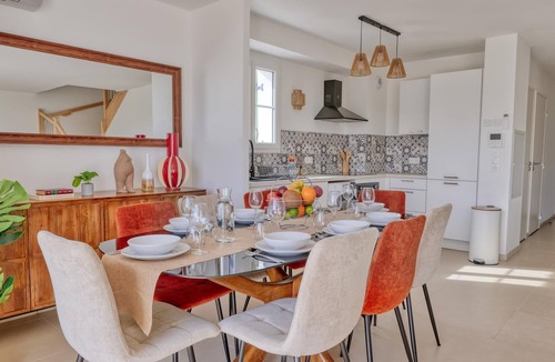 La Garde-Freinet House | New Villa 2025 | Private Pool | View : Maures | 25 min from St Tropez