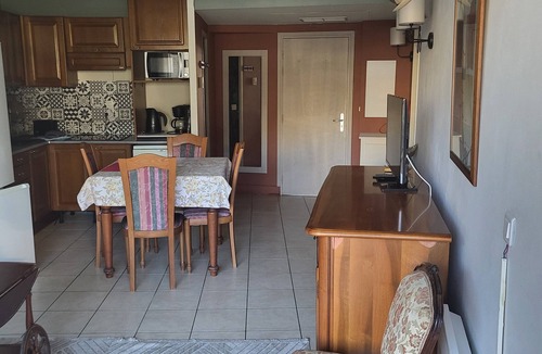 Saint-Laurent-du-Var Apartment | NICE ANTIBES SAINT LT CANNES RIVIERA BEACH POOL TENNIS SOLARIUM PARKING CAMERAS