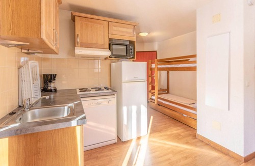 Les Bottieres Apartment | Nice apartment in Saint-Pancrace with sauna