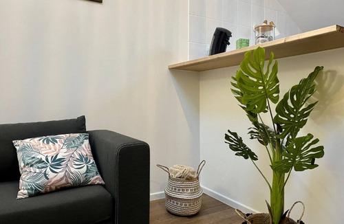 Nevers Apartment | Of sage and wicker