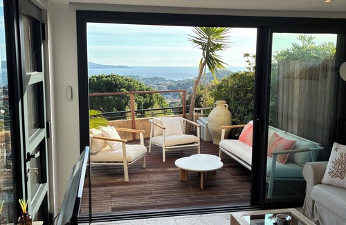 Cavalaire-sur-Mer Apartment | On the heights of Cavalaire, apartment with exceptional sea view