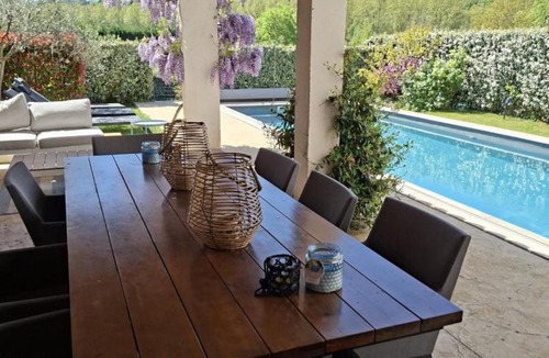 Malaucene House | Onze Villa in Provence, Mont Ventoux, New Luxury Villa, Private Pool, Stunning views, Outdoor Kitchen, Big Green Egg