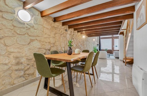 Quartier de la Folie-Mericourt Apartment | Paris, aux portes du Marais, Duplex de caractère climatisé, 2 chambres
