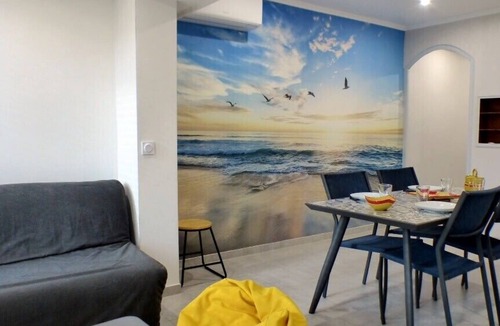 Le Brusc Apartment | Peaceful escape near the Port of Brusc