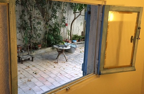 Notre-Dame du Mont Apartment | Peaceful Studio 35m² + Private Sunny Courtyard | Prime Location in Marseille 6th