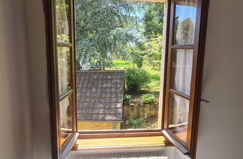 Daglan Cottage | Périgord House with Pool and Pets Allowed in Daglan