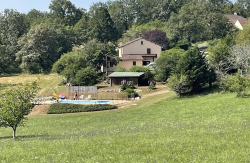 Saint-Martial-de-Nabirat House | Pimpeou - Charming holiday home with large garden, sauna and private pool