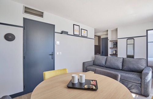 Sud Condo | Piscine et soleil à deux pas du Cours Mirabeau
