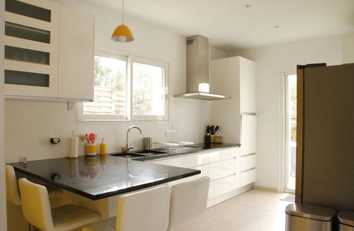 Arcachon House | Pleasant air-conditioned villa, heated swimming pool, close to the sea, 18-hole golf course, tennis court.