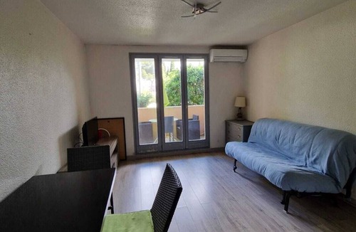 La Couronne Apartment | Pleasant studio close to the most beautiful beaches of the Côte Bleue