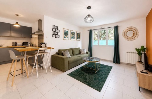 Bons-en-Chablais Apartment | Premium 2-Bedroom Apartment - Genève Express - Train station 200 meters away on foot
