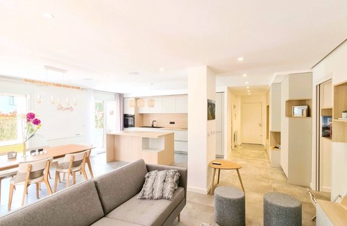 Annecy-le-Vieux Apartment | Proche Lac