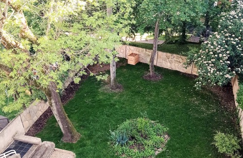 Montchapet Apartment | Proche Place Darcy, Adorable Deux Pièces au Calme, Avec Terrasse et vue Jardin