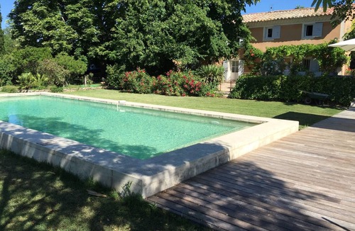 Aix-en-Provence House | Provencal farmhouse from the 19th century with swimming pool, charming house