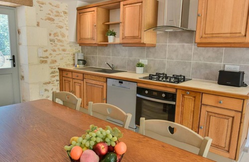 Montcabrier House | Quality gîte with a terrace and private pool