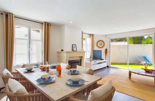 La Flotte House | Quiet house for 6 - 850m plage de la Clavette