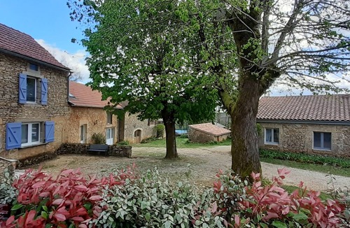 Marminiac House | Quiet oak cottage in wooded surroundings with shared swimming pool.