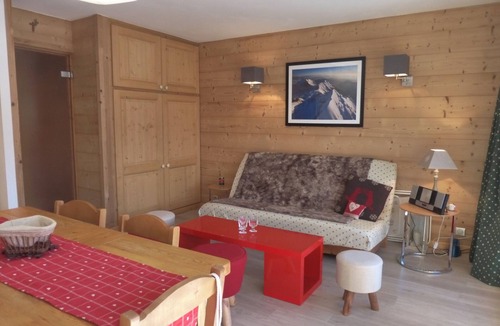 Meribel Apartment | Renovated 2-room apartment, near ski lift, parking Méribel